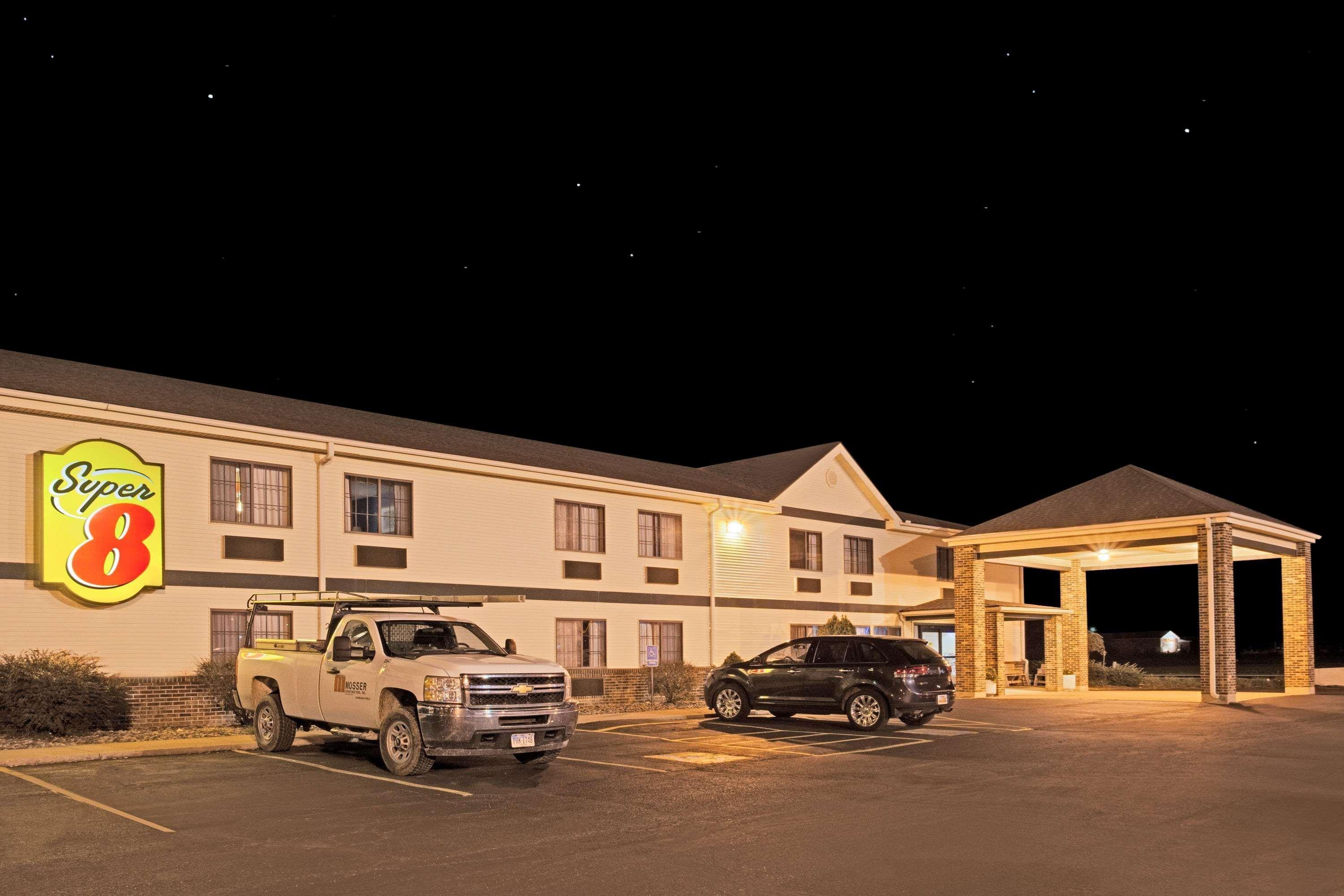 Super 8 By Wyndham Defiance Hotel Exterior foto