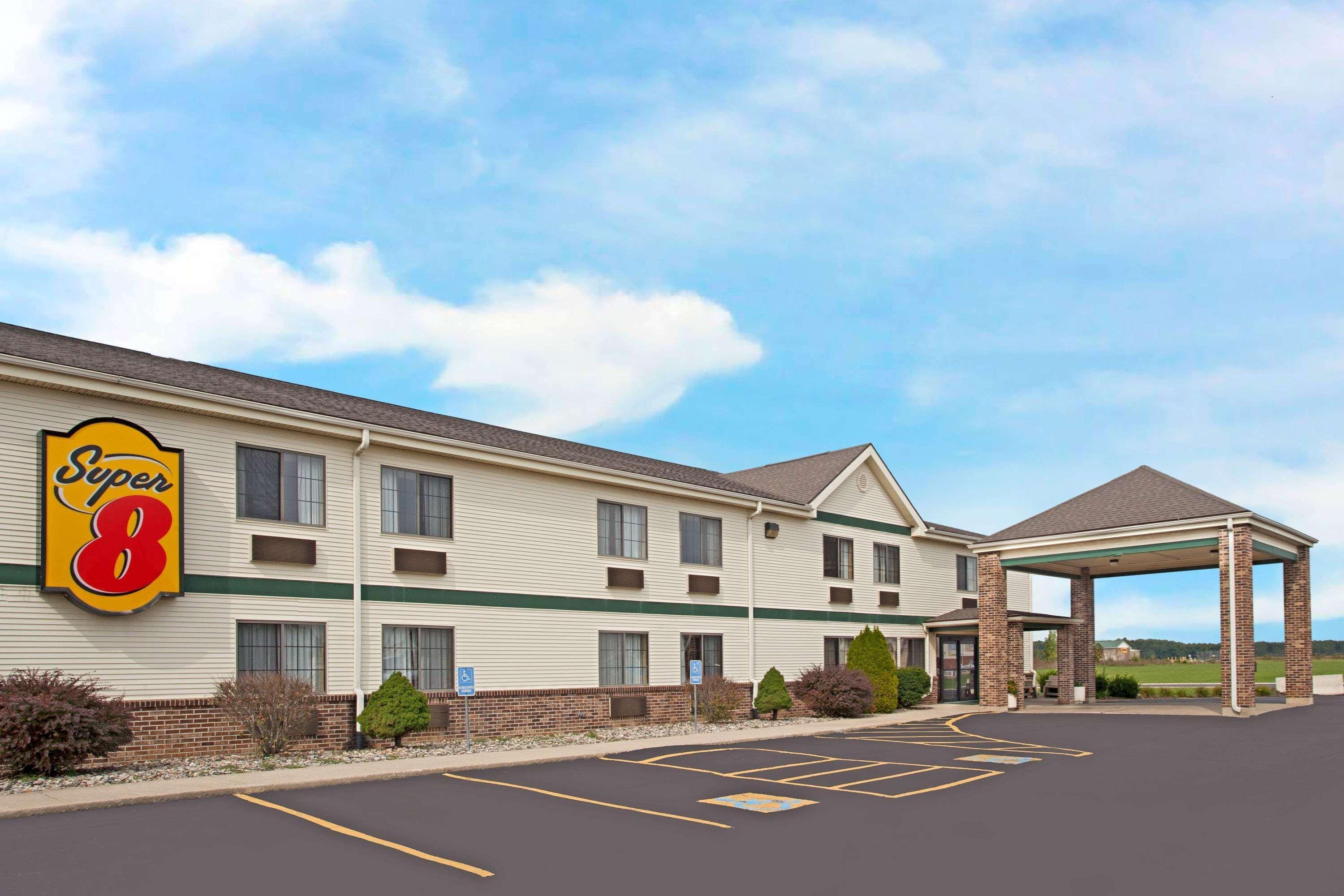 Super 8 By Wyndham Defiance Hotel Exterior foto